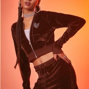 PLUS SIZE Dolls Kill Poster Girl Cocoa Kissed A Girl Velour Skirt Set